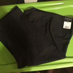 Size 10W NWT George black dressy cuffed crop pants